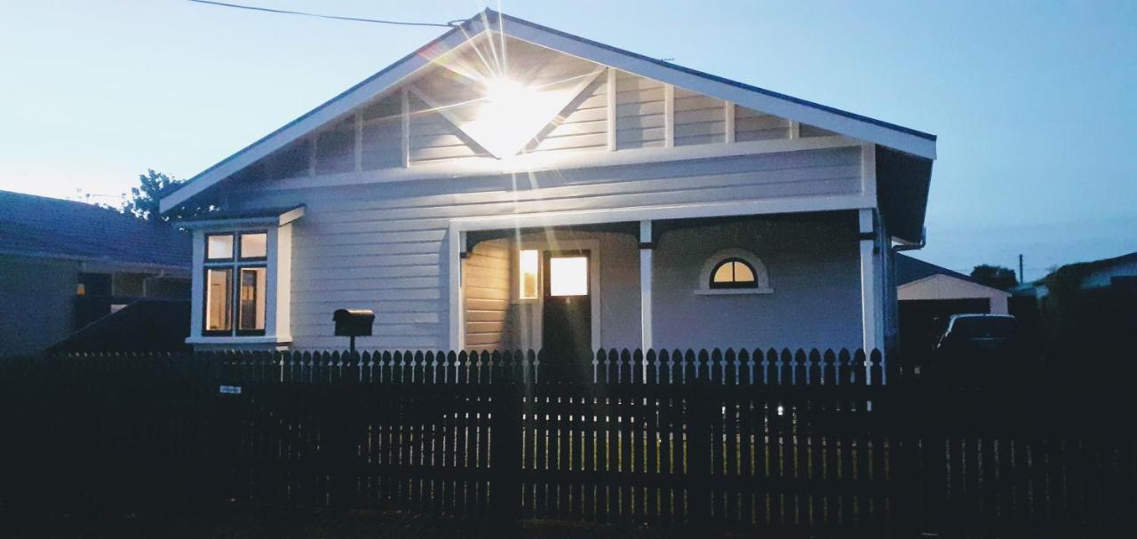 Te Waiharakeke Holiday Home Blenheim Extérieur photo